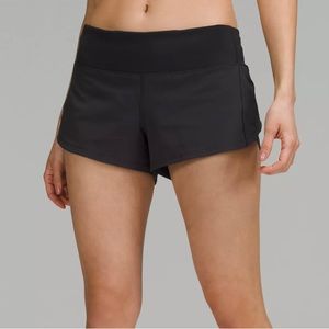 lululemon black speed up shorts 2.5”